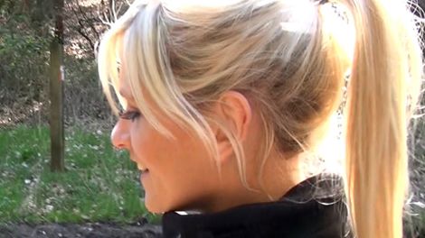 Chef zum Fremdfick im Park verführt!