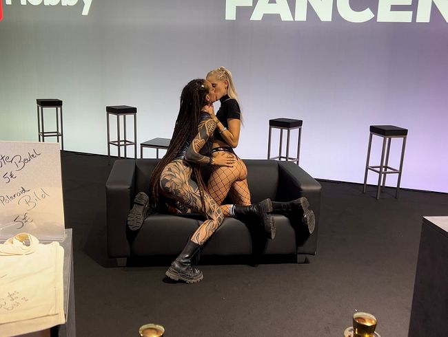 Wilde Girls! Public auf der Venus!!